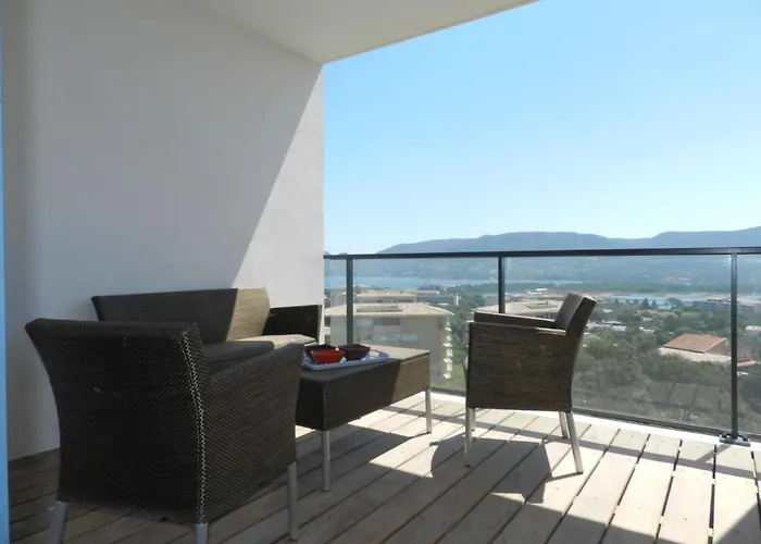 Chateau-11 By Interhome Appartamento
