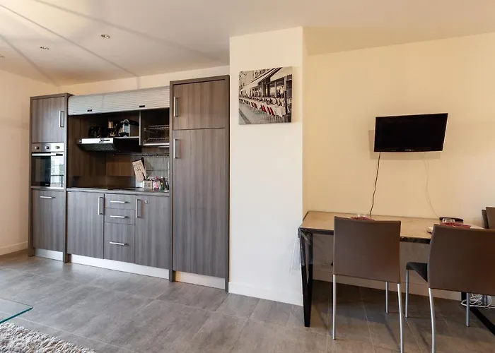 Chateau-11 By Interhome Daire